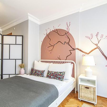 Gorgeous Flat With Lovely Balcony In Nisantasi Provincia di Provincia di Istanbul Esterno foto