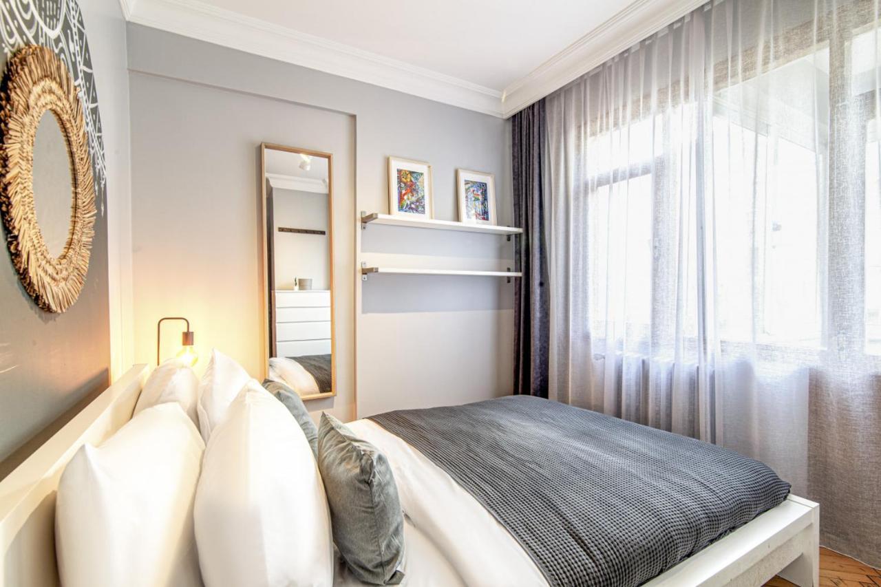 Gorgeous Flat With Lovely Balcony In Nisantasi Provincia di Provincia di Istanbul Esterno foto
