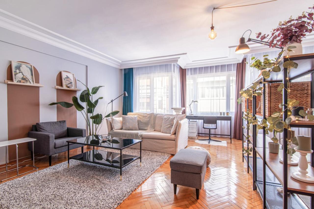 Gorgeous Flat With Lovely Balcony In Nisantasi Provincia di Provincia di Istanbul Esterno foto