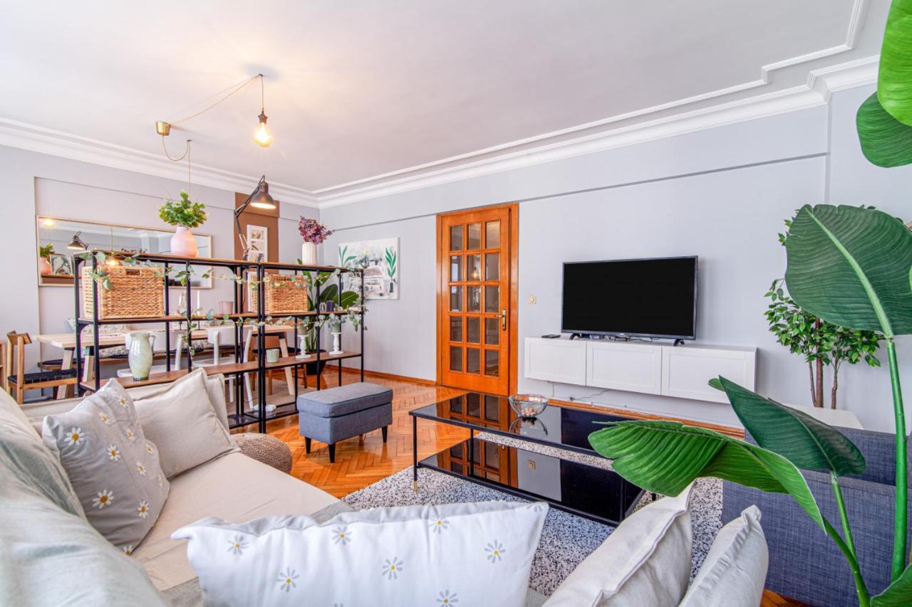 Gorgeous Flat With Lovely Balcony In Nisantasi Provincia di Provincia di Istanbul Esterno foto